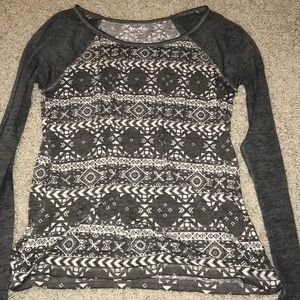 Long sleeve lightweight shirt